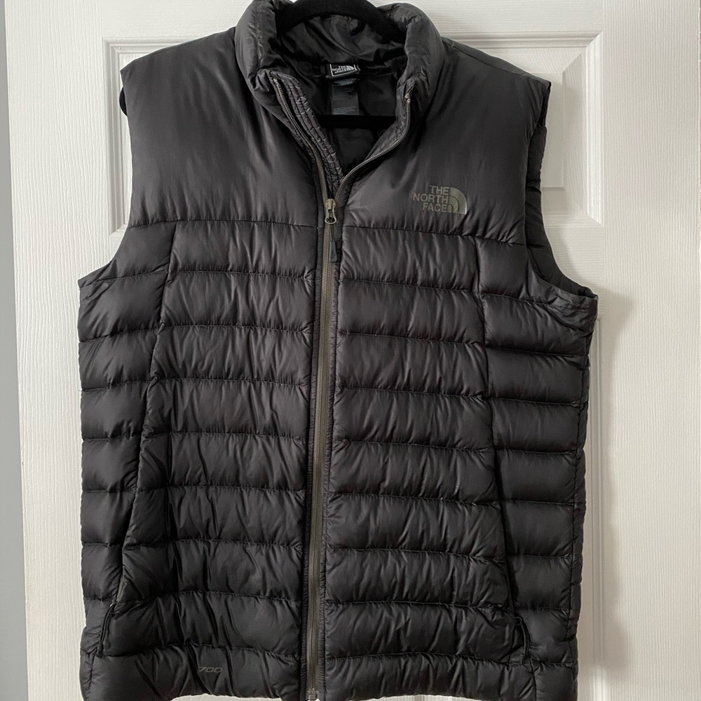 Men’s North Face Vest (Large)